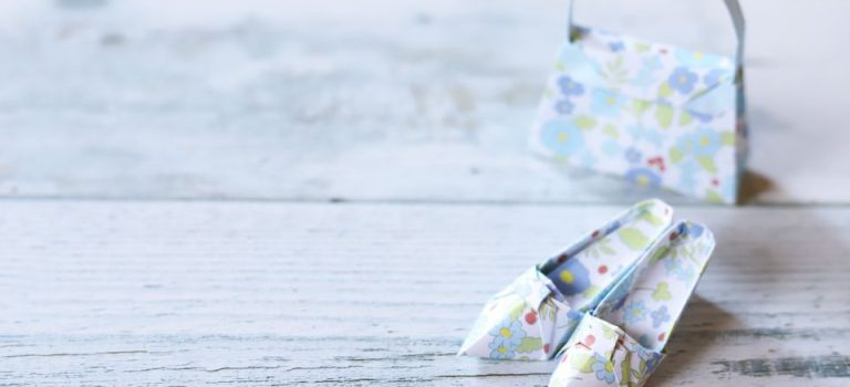 突然の雨も日差しも安心折りたたみ傘が現代人に愛される理由 突然の雨も日差しも安心折りたたみ傘が現代人に愛される理由